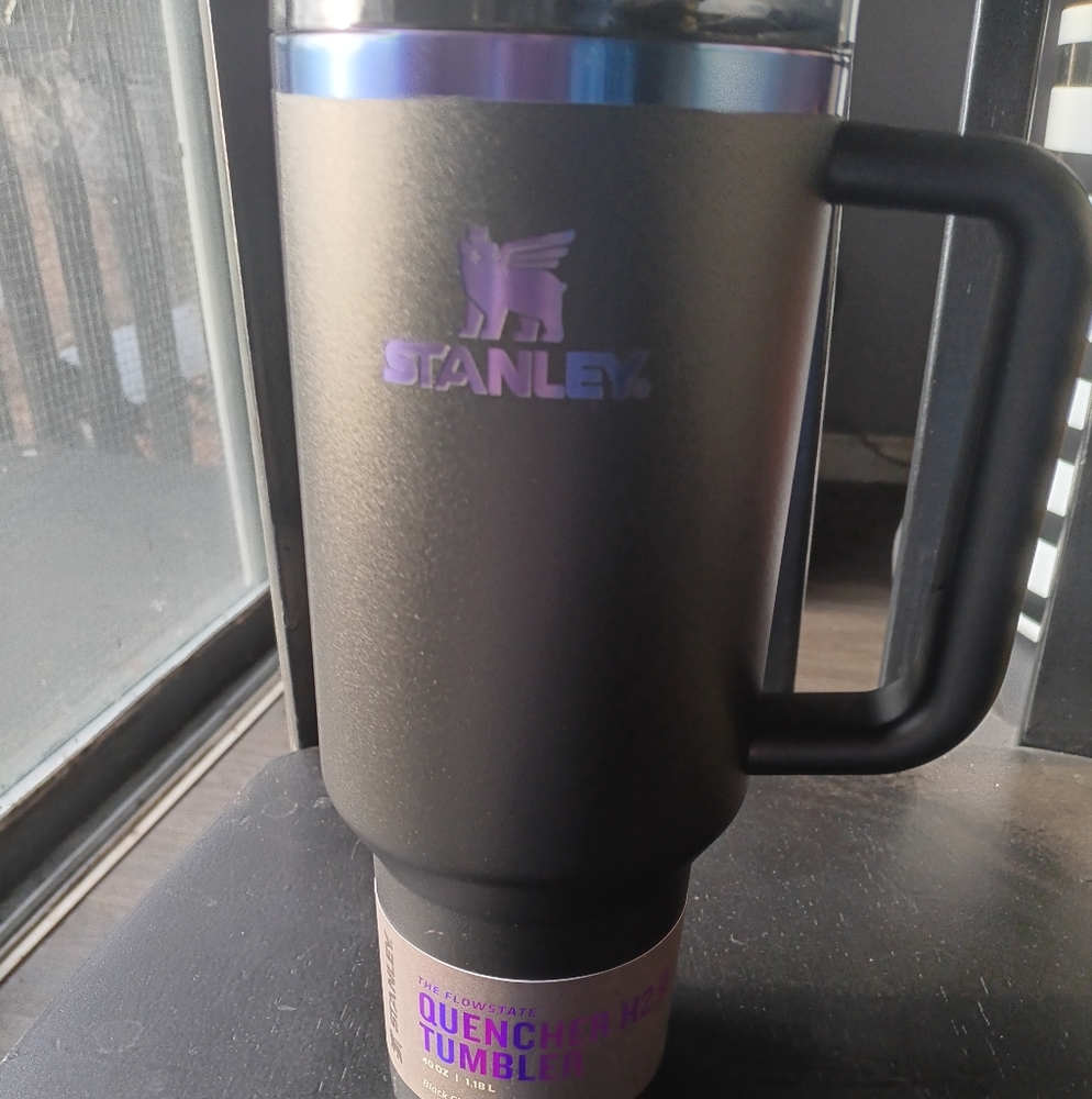 40 Oz Stanley Black chroma